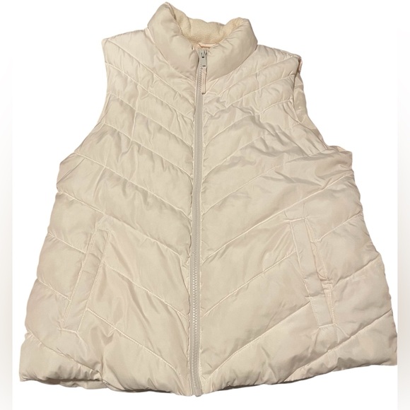 GAP Off-White Lightweight Puffer Vest - Picture 1 of 5
